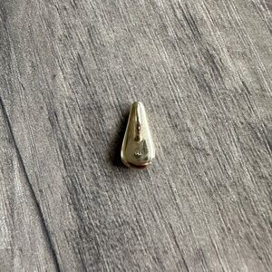 Kinn studio teardrop charm pendant